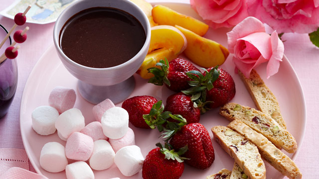 chocolate-fondue