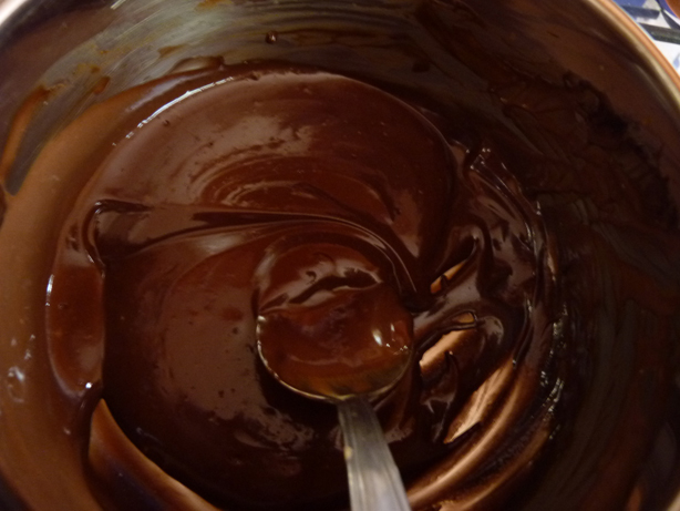 cobertura-de-chocolate-com-creme-de-leite